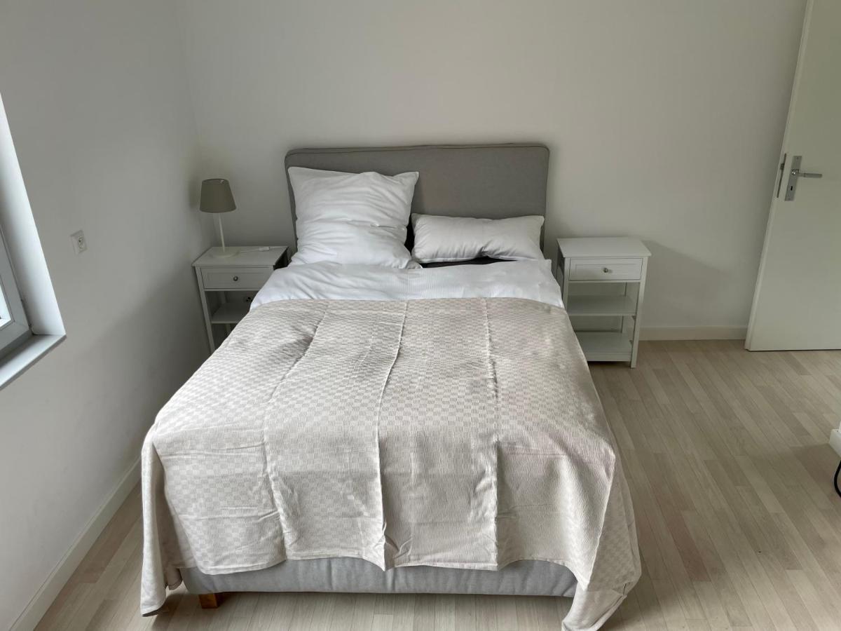 Ruhiges und schönes Zimmer Nr 1 in Leer Nüttermoor Exterior foto